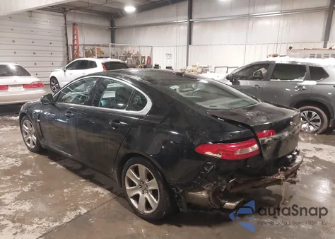 2010 Jaguar Xf from USA, damaged, VIN SAJWA0FA7AHR58211